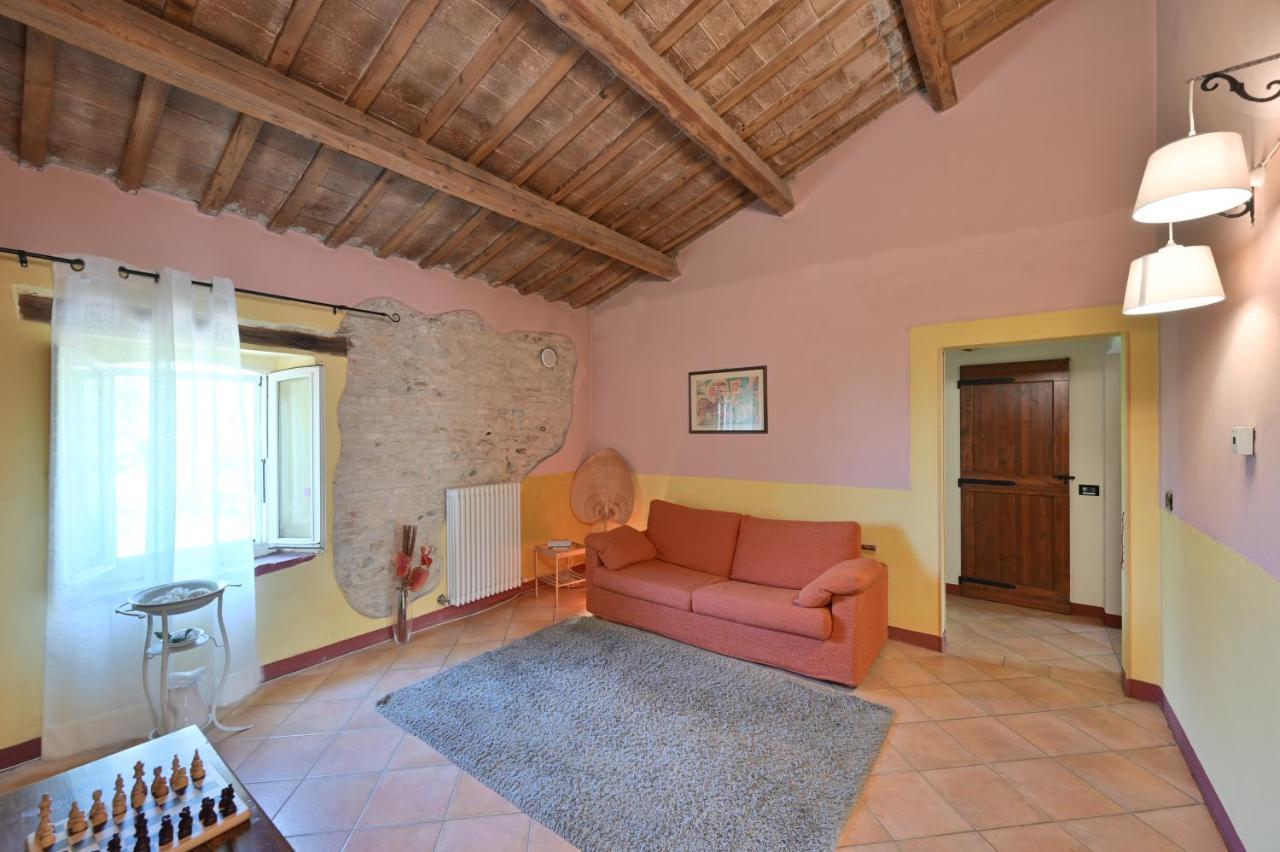 Casale Romani Country Residence Cerreto Castello Exterior photo